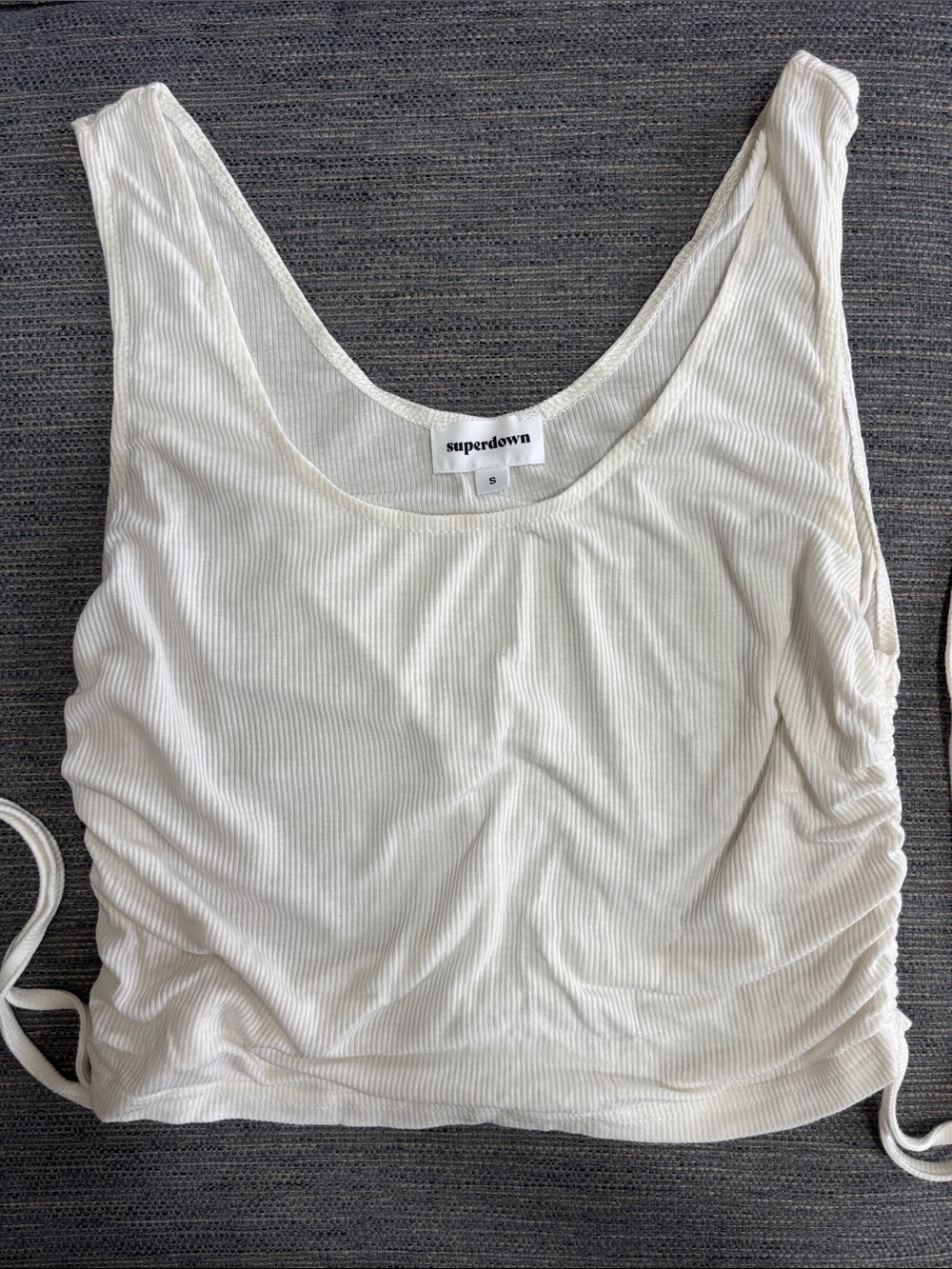 SUPERDOWN White Ribbed Side-Ruched Tank